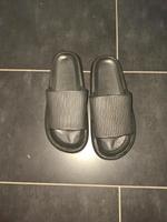 Flipflops/ Badeschuhe Frankfurt am Main - Preungesheim Vorschau