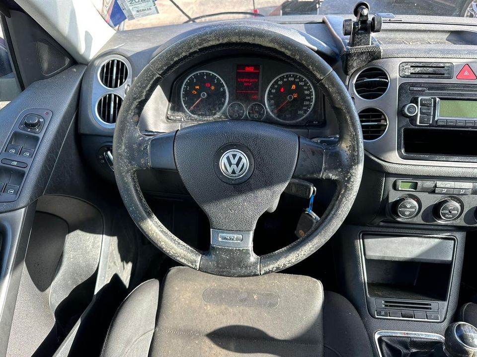 Volkswagen Tiguan Sport & Style 4Motion Pano Motorproblem in Wuppertal