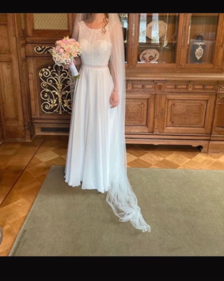 Brautkleid von Lili Gr.36 Hochzeitskleid weiß/Creme in Dresden
