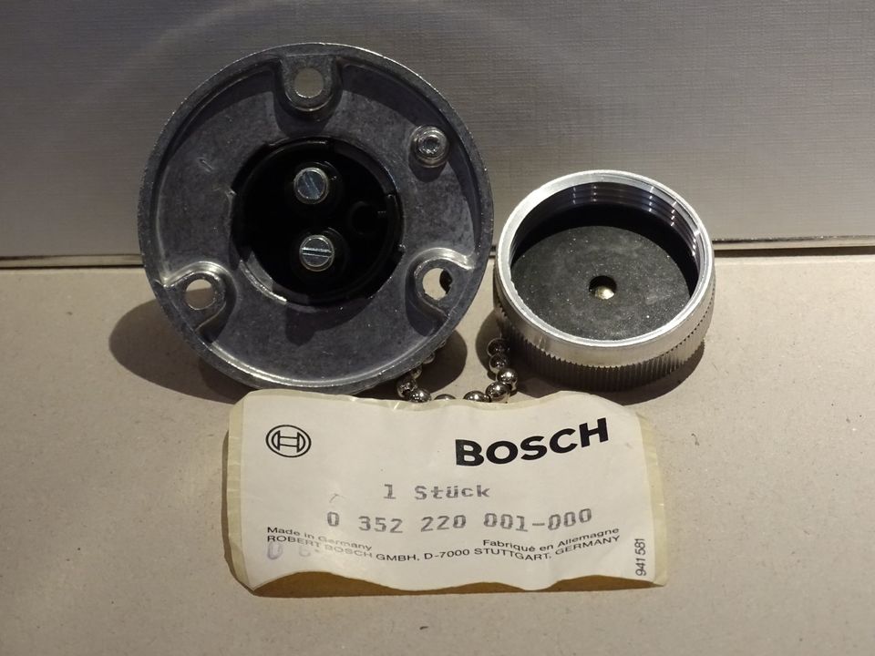 Bosch 0352220001 Steckdose 2-polig mit Schraubdeckel in Stutzenklinge