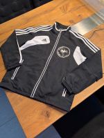schwarze Jungen Kinder Jacke Sport von Adidas in Gr. 152 Berlin - Hellersdorf Vorschau