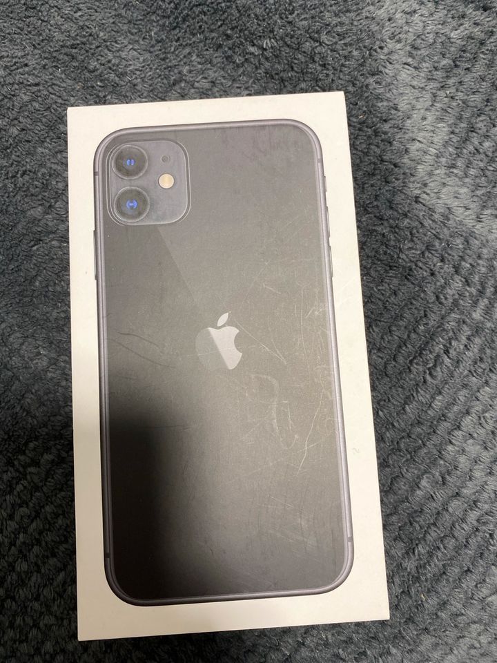 iPhone 11 Schwarz *128GB* in Köln