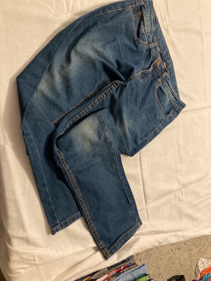 Jeans gr 146  wie Neu in Kusel