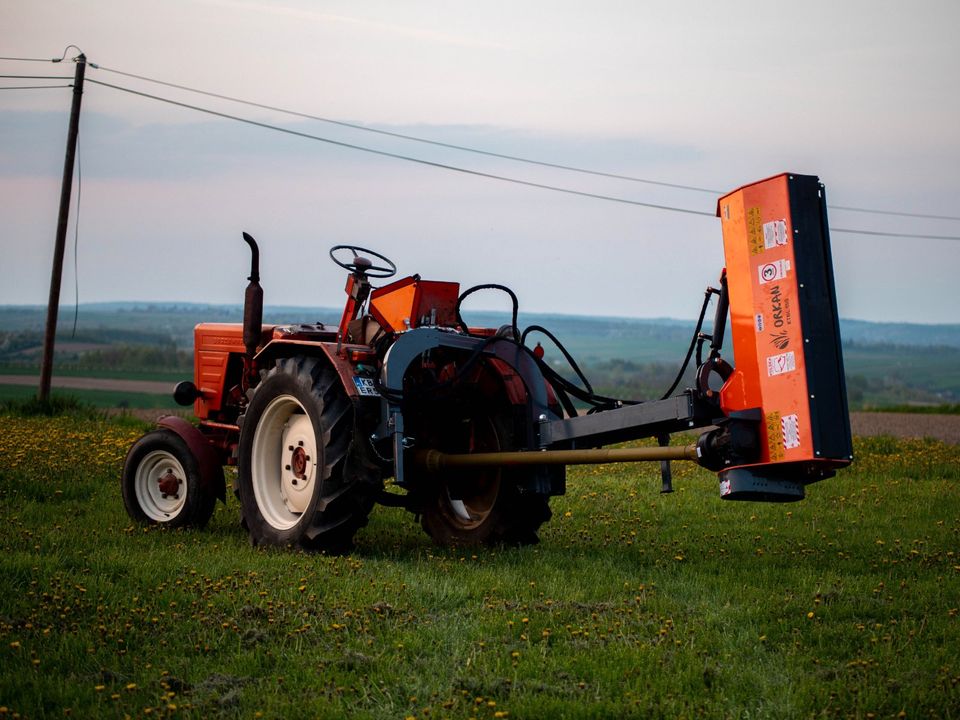 Böschungsmulcher 1,55m 155cm Schlegelmulcher Mulcher in Neuhardenberg