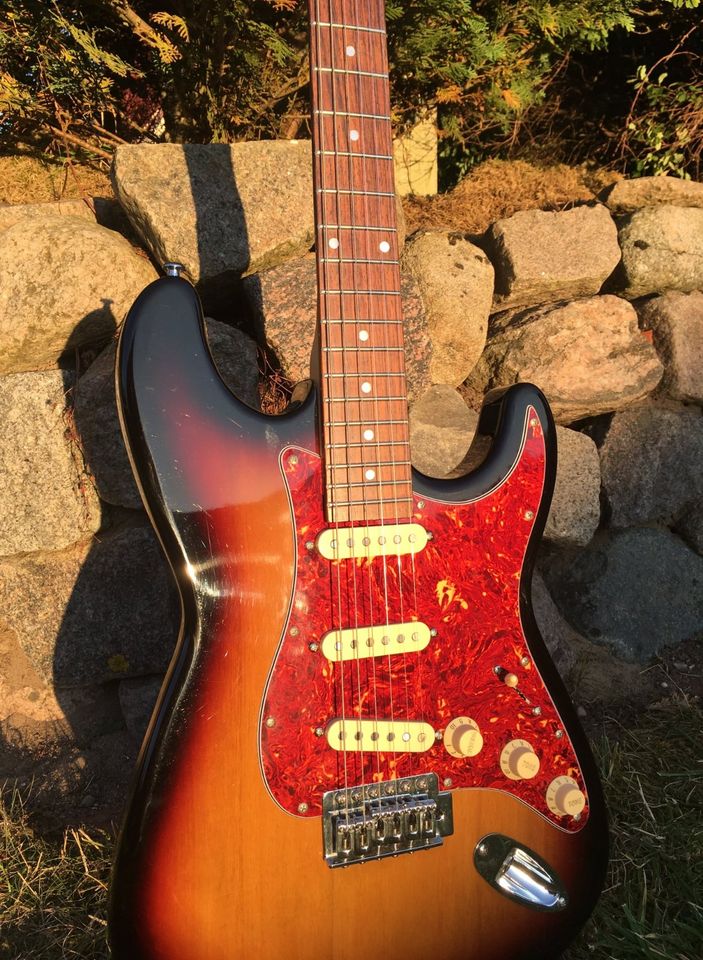 65er Fender Stratocaster 3t-Sunburst nachempfunden in Timmendorfer Strand 