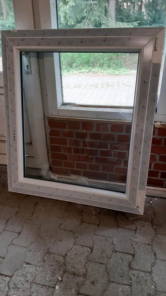Kunststoff Fenster "Neu" in Worpswede
