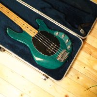 Ernie Ball Music Man Stingray Bass aus 1999 in Translucent Teal Mecklenburg-Strelitz - Landkreis - Neustrelitz Vorschau