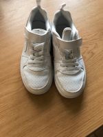 Nike Turnschuhe Gr. 30 Rheinland-Pfalz - Clausen Kreis Pirmasens Vorschau