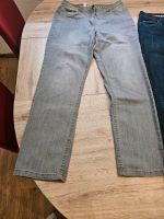 Jeans Hose blau und grau Nordrhein-Westfalen - Hürth Vorschau