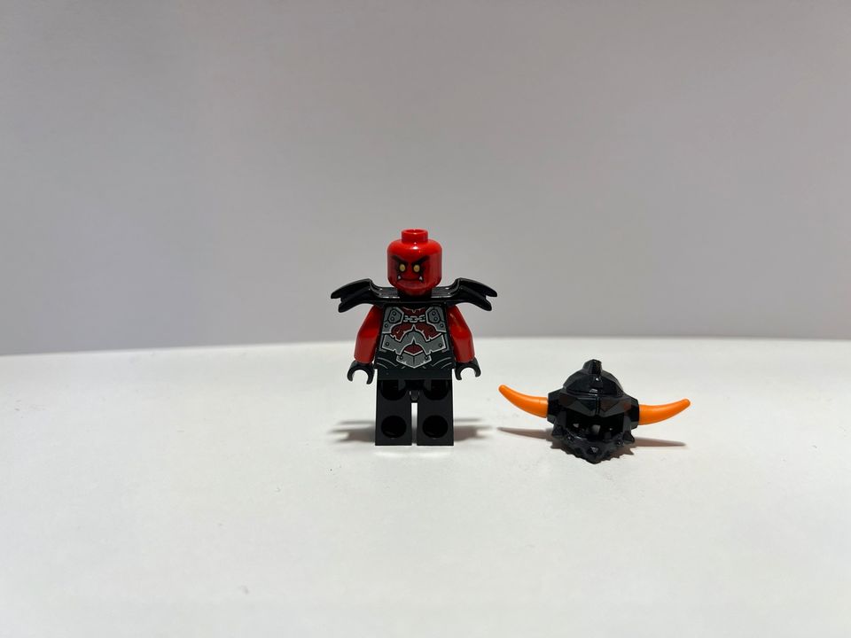 Lego NEXO KNIGHTS Minifiguren  Konvolut 9 in Stolberg (Rhld)