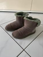 UGG Bailey Button grau 37 Baden-Württemberg - Ulm Vorschau