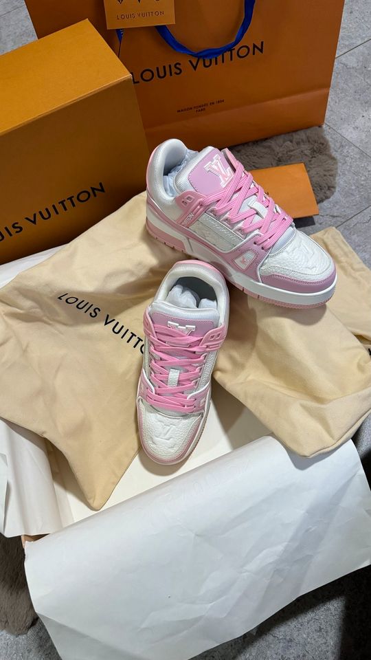 Louis Vuitton Trainer Pink White (Women's) in Berlin