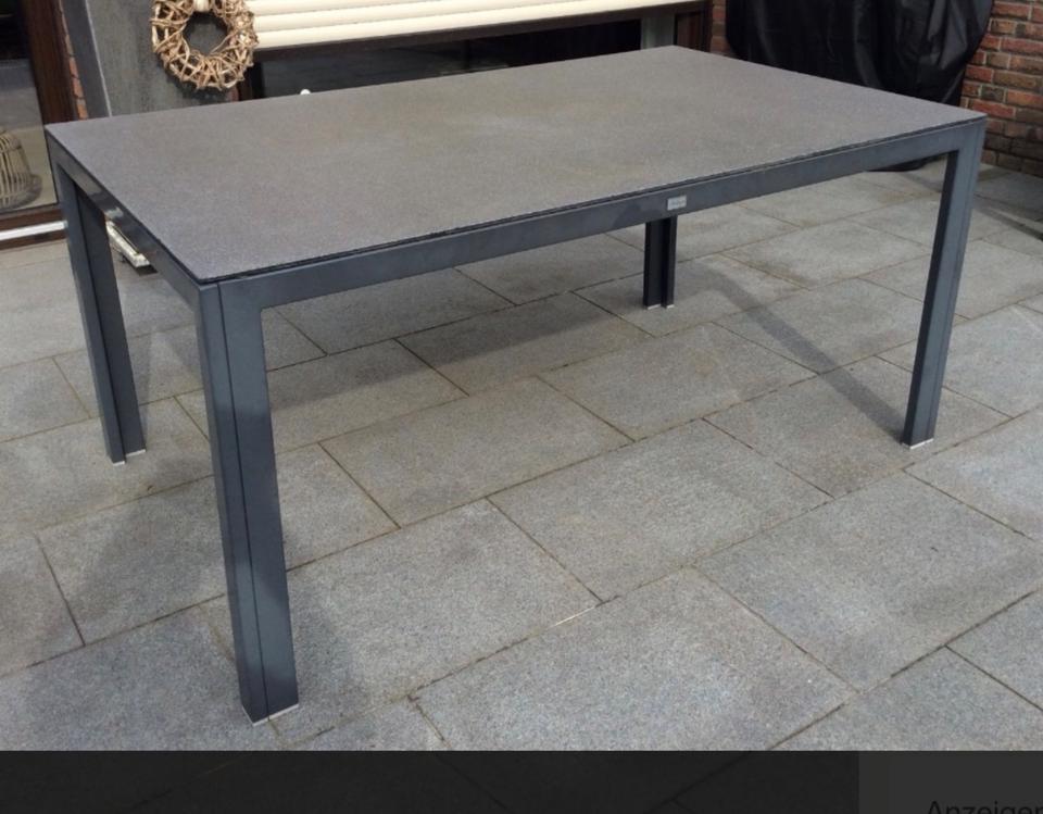 Gartentisch-moderner Tisch-NP 800€- Ganzjahretisch in Moers