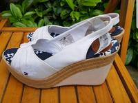 Tommy Hilfiger damen Sandaletten gr.38 weiß neu West - Höchst Vorschau