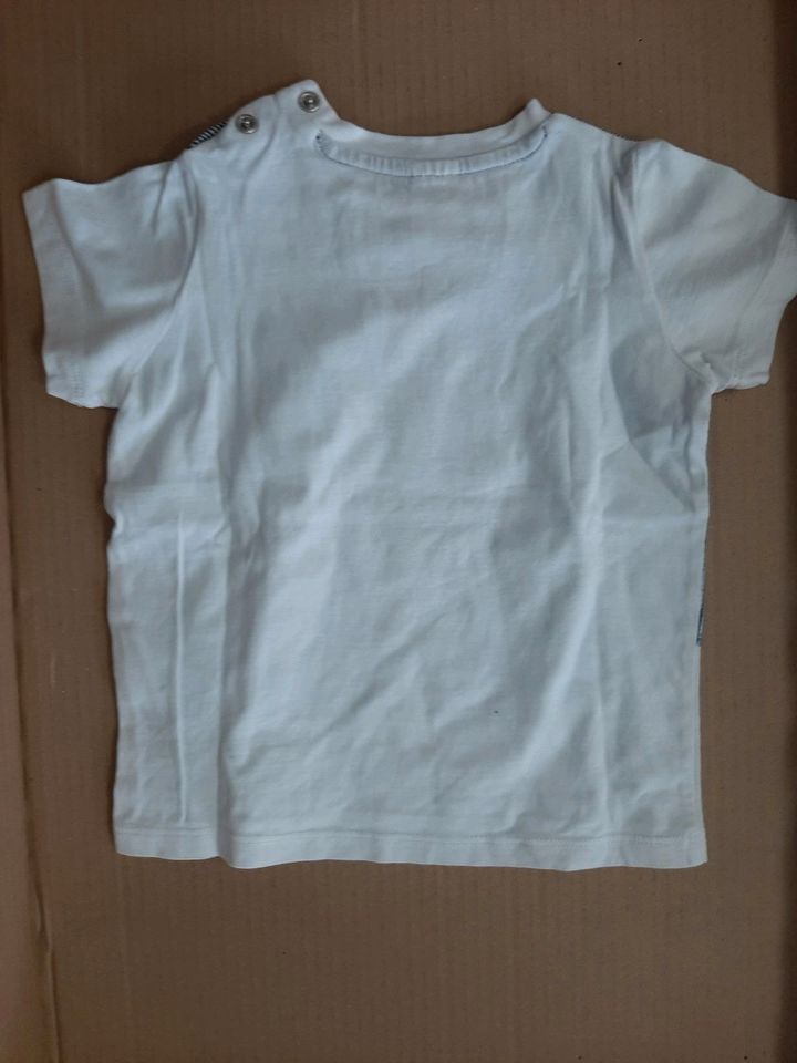 T-Shirt Gr. 74 von H&M mit Aufdruck in Ostelsheim