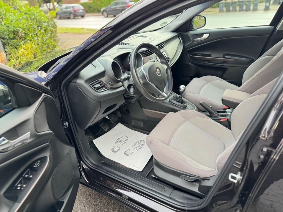 Alfa Romeo Giulietta Turismo*1.HAND*XENON*ALU*KLIMATR*TEMP* in Ahlen