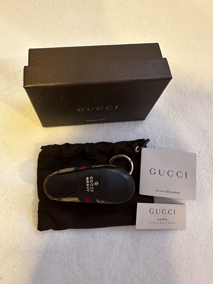 GUCCI Schlüsselanhänger Schuh in Hamburg