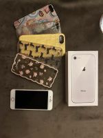 iPhone 8 64GB mit 5 Hüllen weiß Silber Schleswig-Holstein - Flensburg Vorschau