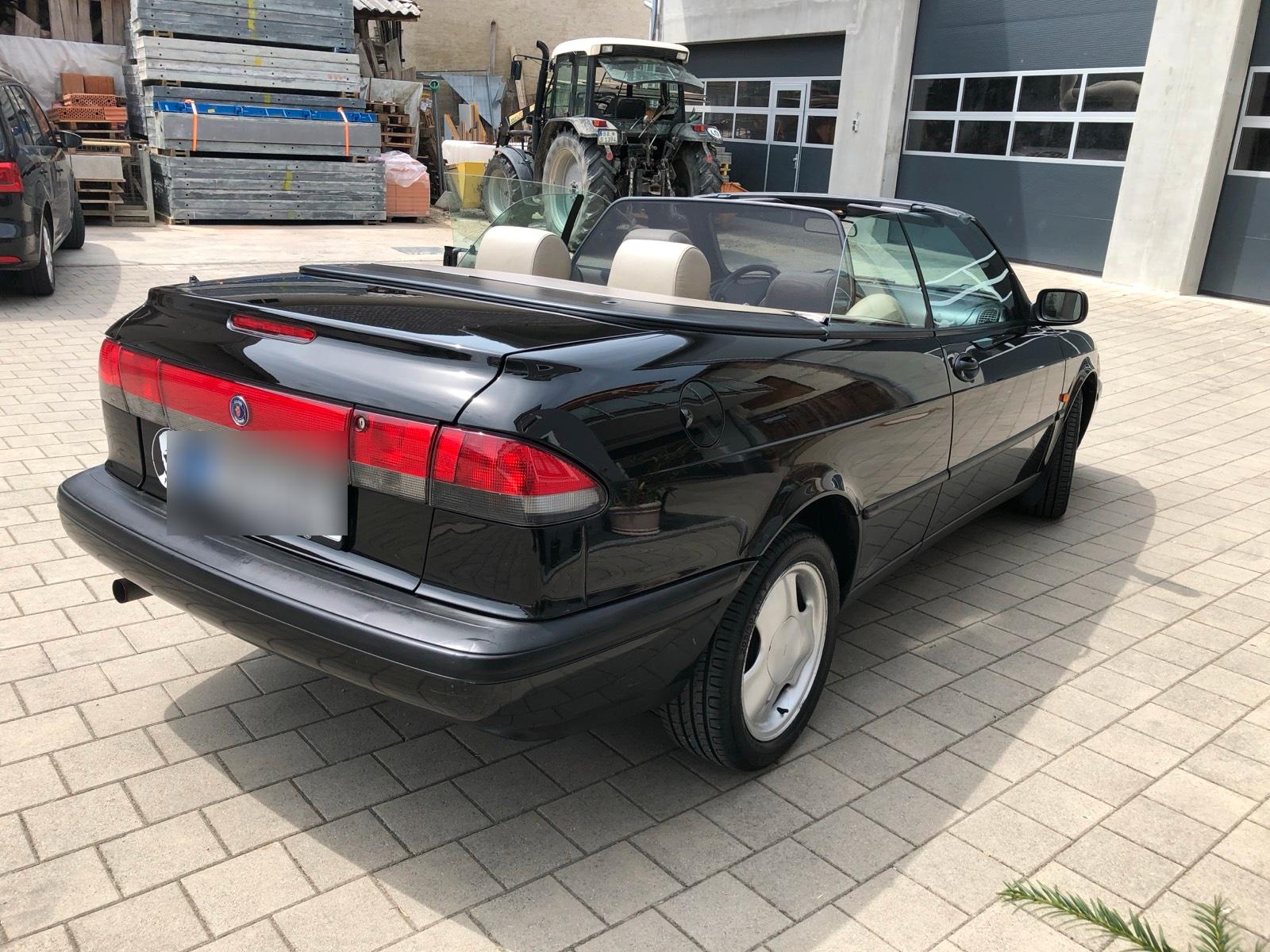 Abbildung des Autos Saab 900 Cabrio