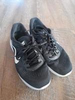 Schuhe Damen Nike schwarz Gr. 42 Niedersachsen - Schneverdingen Vorschau
