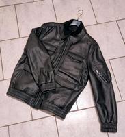 Lederjacke schwarz Gr. 54 mit Felleinsatz ohne Embleme o. Aufschr Sachsen-Anhalt - Ziepel Vorschau