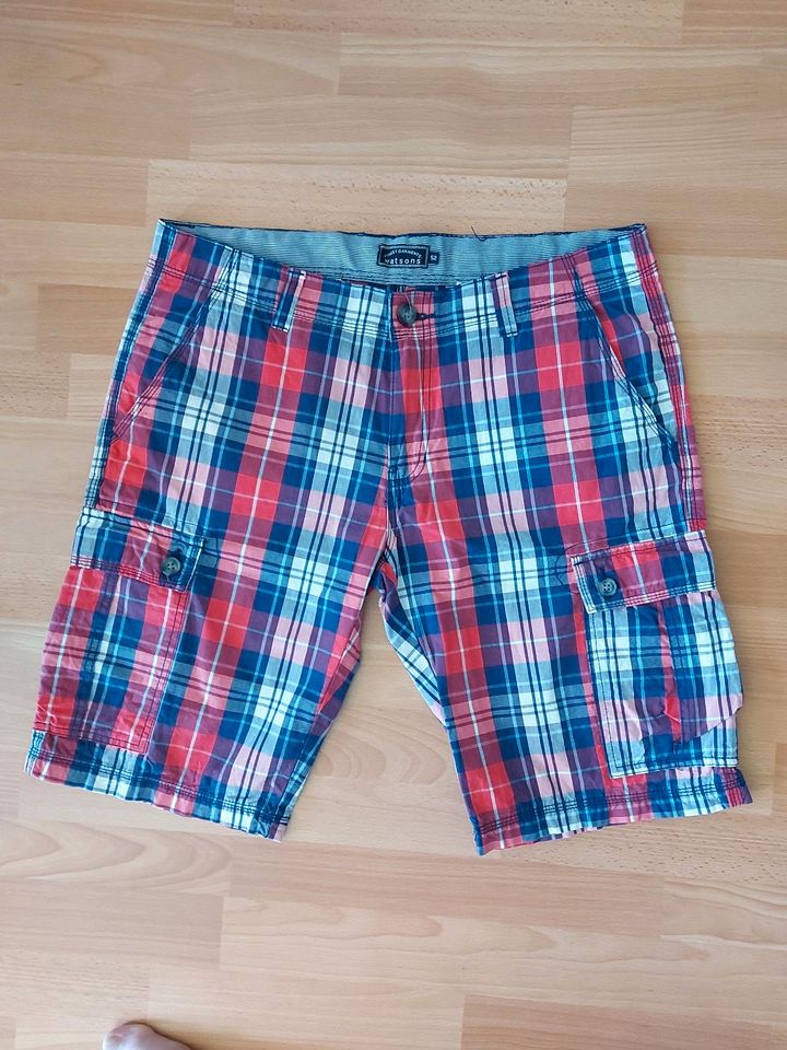 Shorts "Watsons " gr.52 "Camp David" gr. XL in Nürnberg (Mittelfr)
