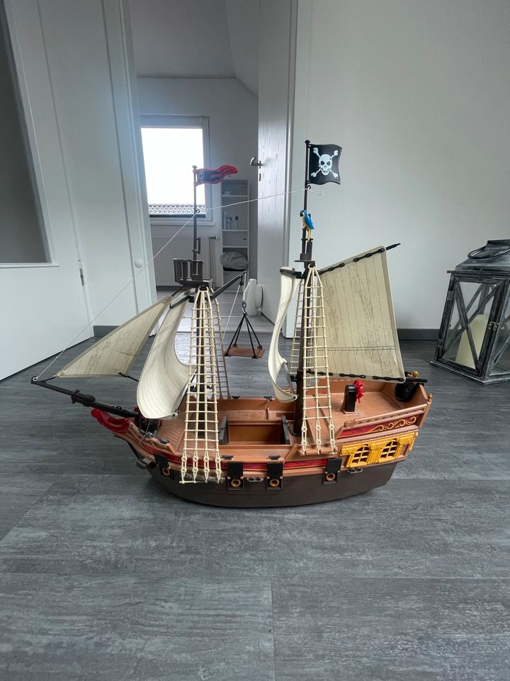 Playmobil Piratenschiff (5135) in Löhne