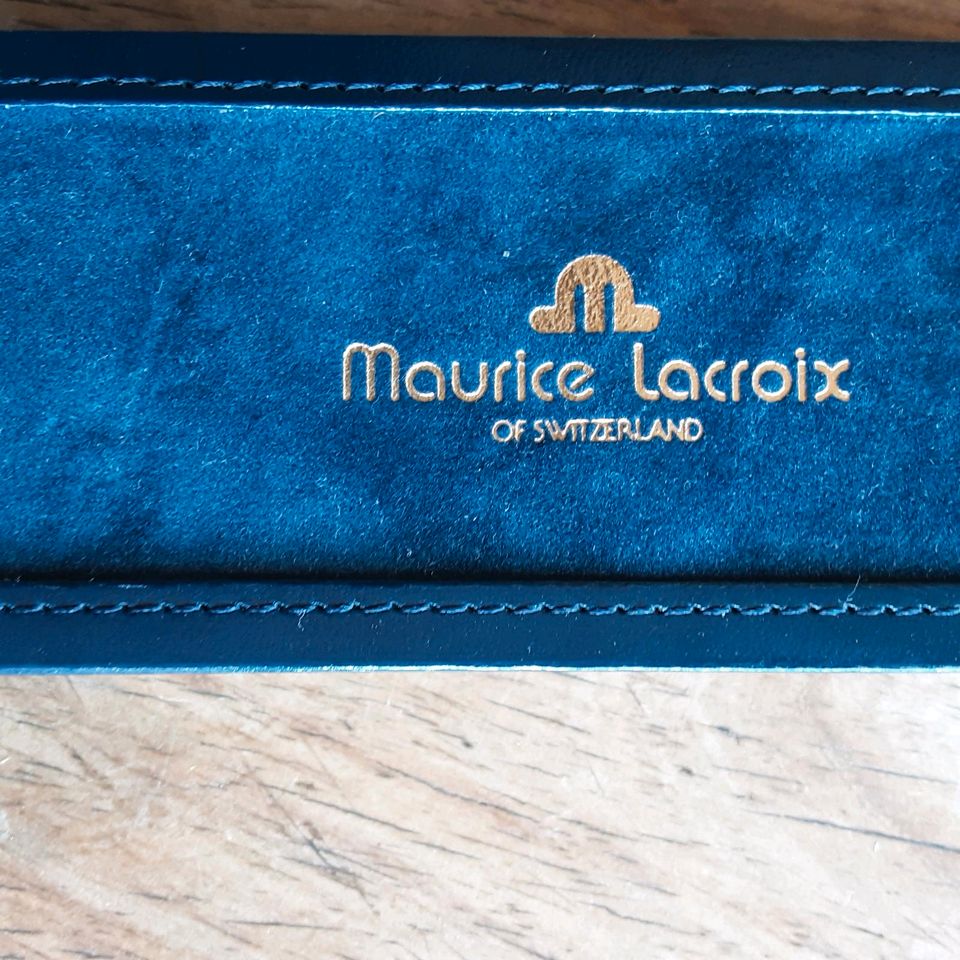 Maurice Lacroix, original neue Armbanduhr mit Lederband in Chemnitz