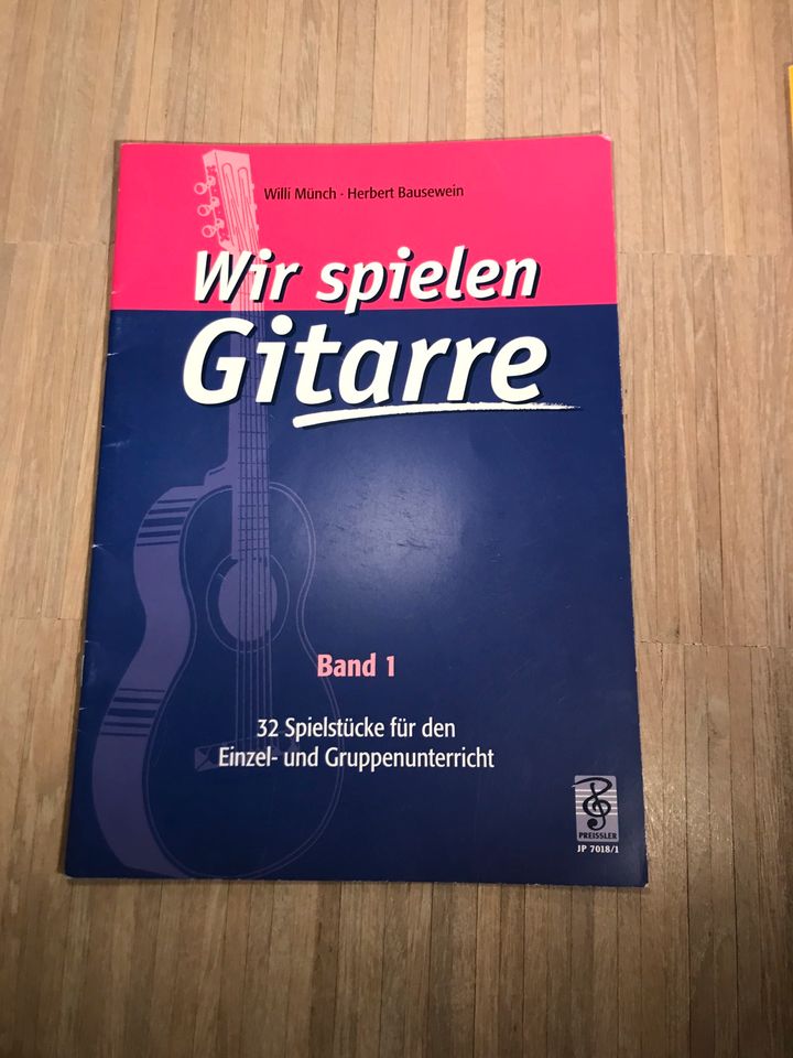 Bücher Wir lernen Gitarre spielen / Wir spielen Gitarre in München