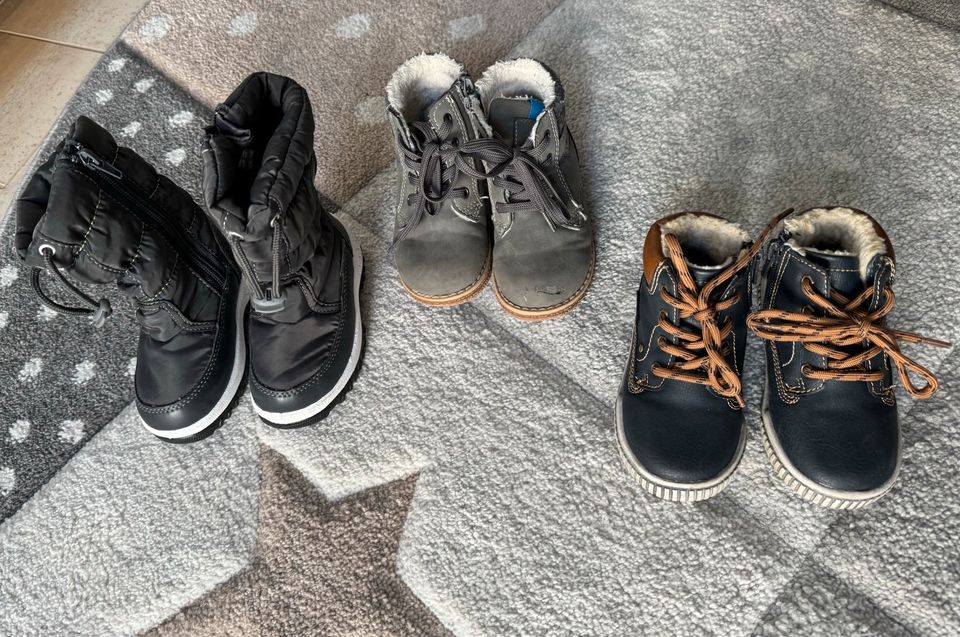 TOP Kinder Jungen Winterschuhe Boots gefüttert 22 in Biedenkopf