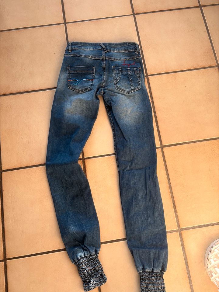 Jeans Desigual gr 24 XS in Essen