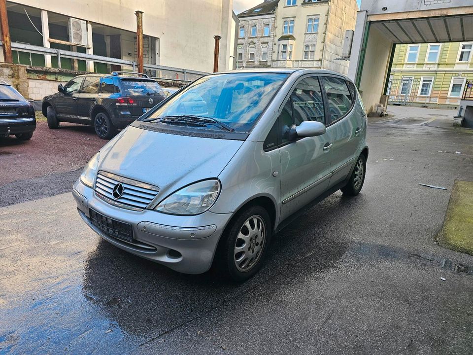 Mercedes Benz A-Klasse W168 Tür vorne links Polarsilber 761 in Velbert