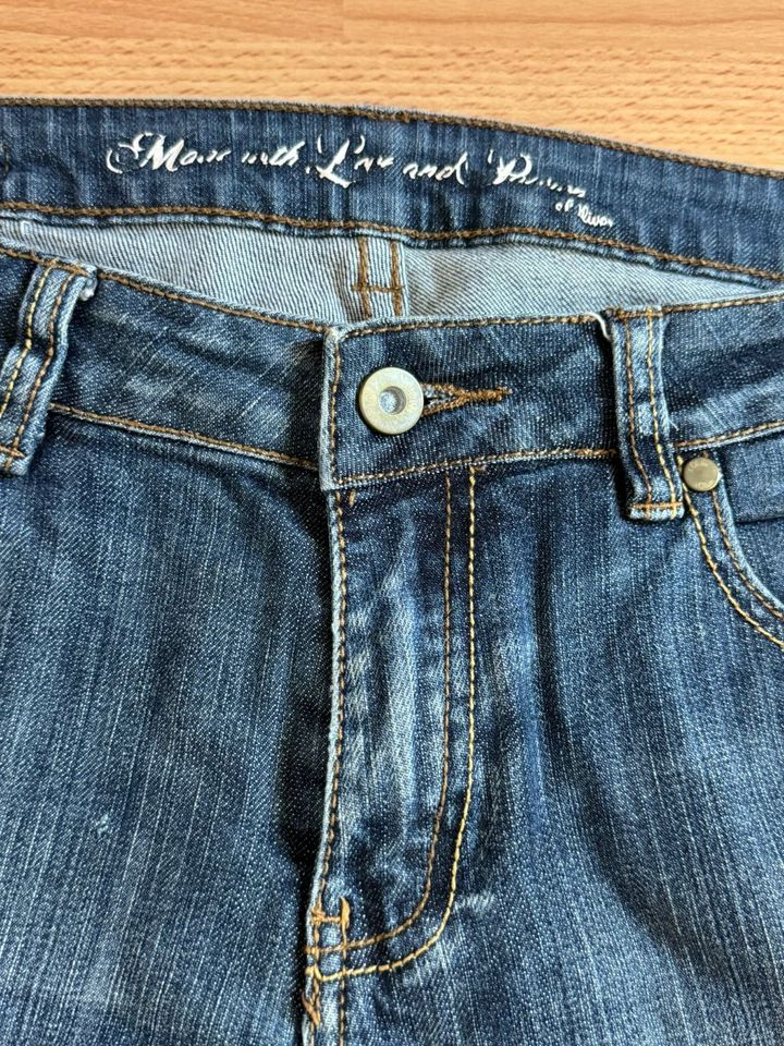 s´Oliver Jeanshose caprihose Gr L / 40 in Amöneburg