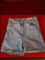 Frauen Jeans Shorts, Capri Hose. Gr 42 Stretch Wie Neu Nordrhein-Westfalen - Bottrop Vorschau