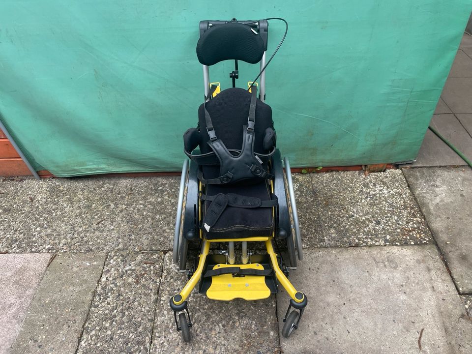 Sorg Mio Move Kinder Rollstuhl mit Kippfunktion (Versand) in Hamburg