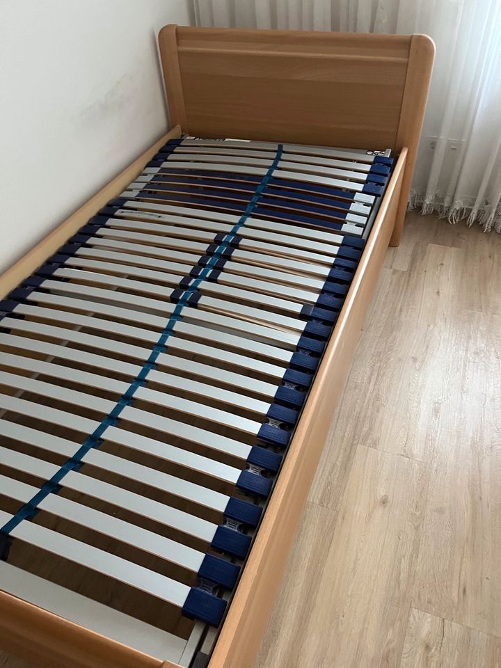Bett Komfort Stollenbett 100x 200cm mit oder ohne Lattenrost in Hamburg