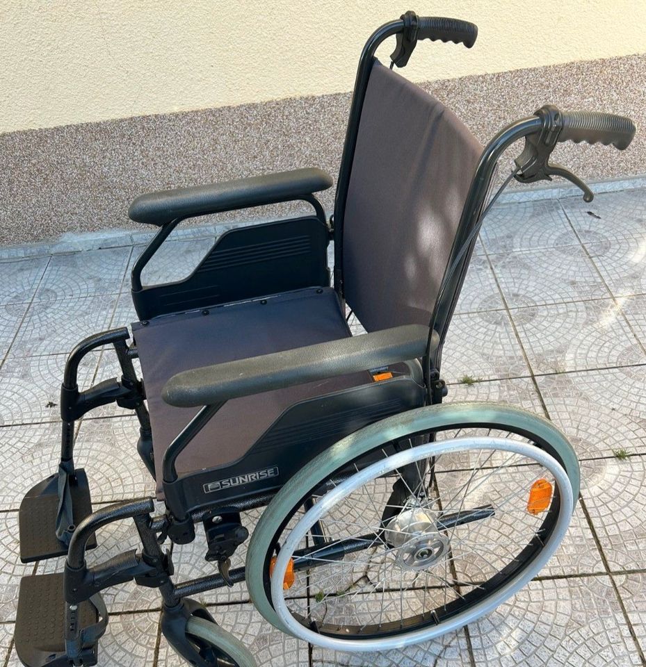 Rollstuhl zu verschenken! in Wiesbaden