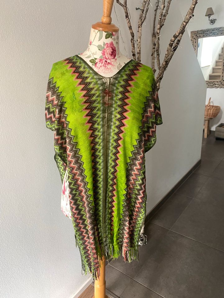 Missoni Poncho Cape Überwurf grün braun in Reinthal