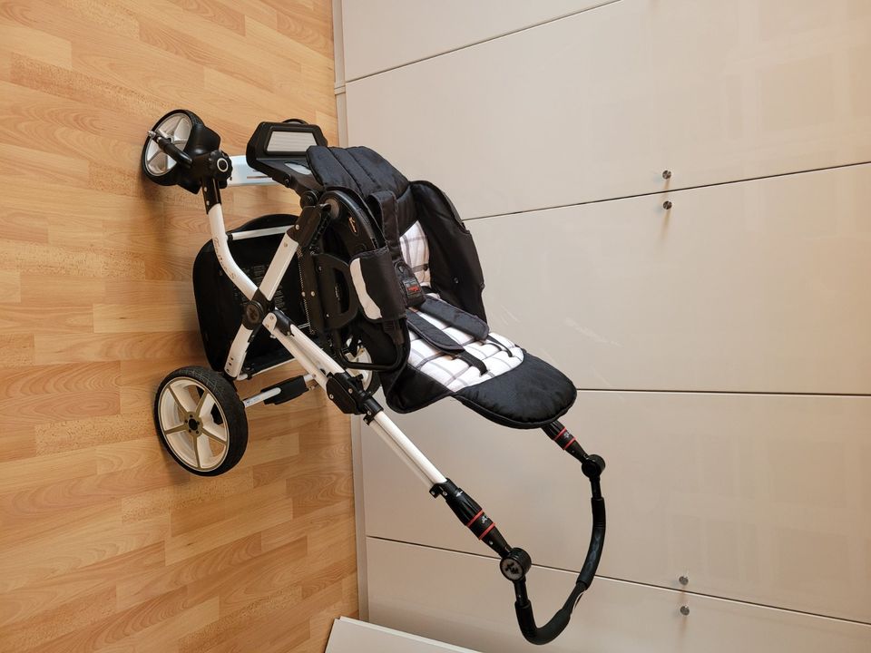 Hartan Kinderwagen Topline S Burberry Edition mit viel Zubehör in Solms