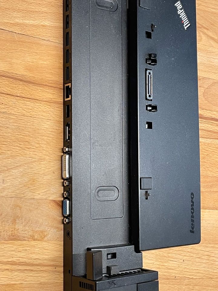 ThinkPad Pro Dock Type 40A1 mit Schloss in Halle (Westfalen)