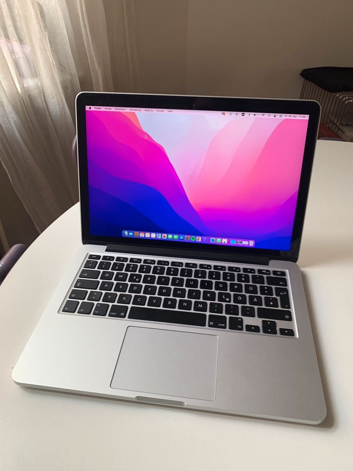 MacBook Pro 2015 Retina 8GB RAM 13 Zoll in Berlin