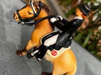 Schleich Sattel, Reiter, Trense, Satteldecke Niedersachsen - Kalefeld Vorschau