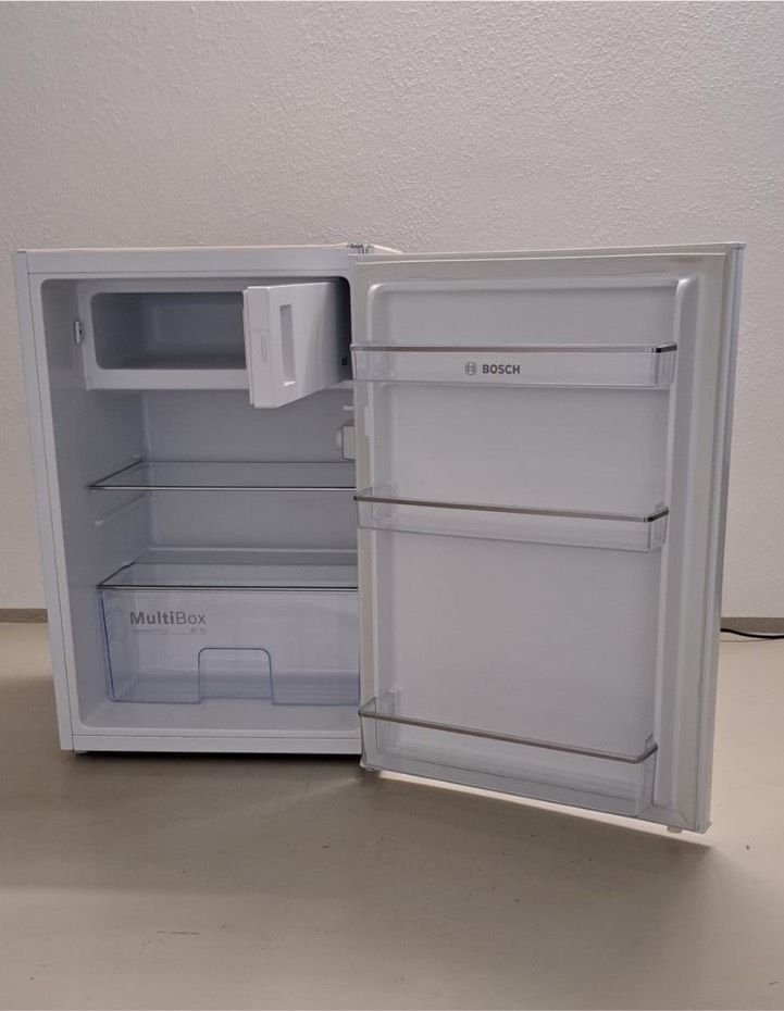 BOSCH Kühlschrank mit Gefrierfach 83x56x58 cm / 120L in Mosbach