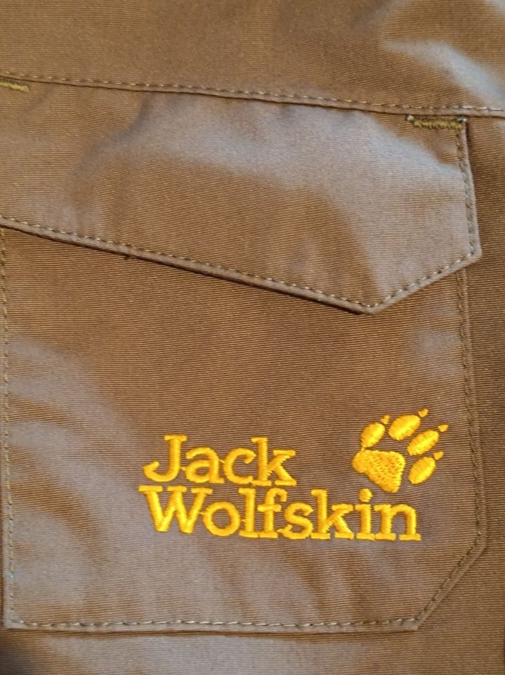 Jack Wolfskin Jacke / Übergangsjacke Gr. 116 **wie neu** in Dachau