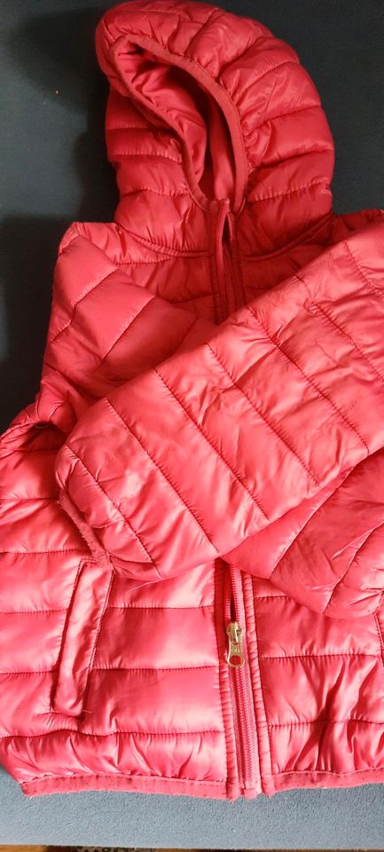 Leichte Steppjacke pink Gr 98/104 in Glashütten