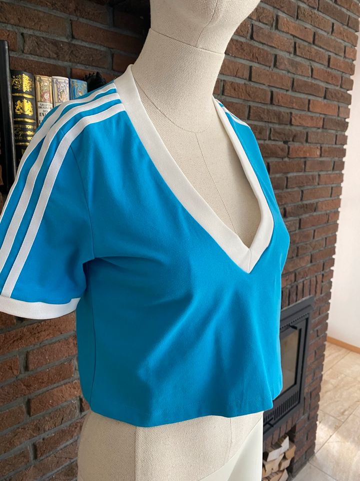 Neues Shirt von Adidas in Köngen