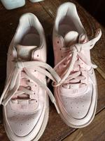 Turnschuh NIKE ROSA & BLAU Schleswig-Holstein - Oering Vorschau