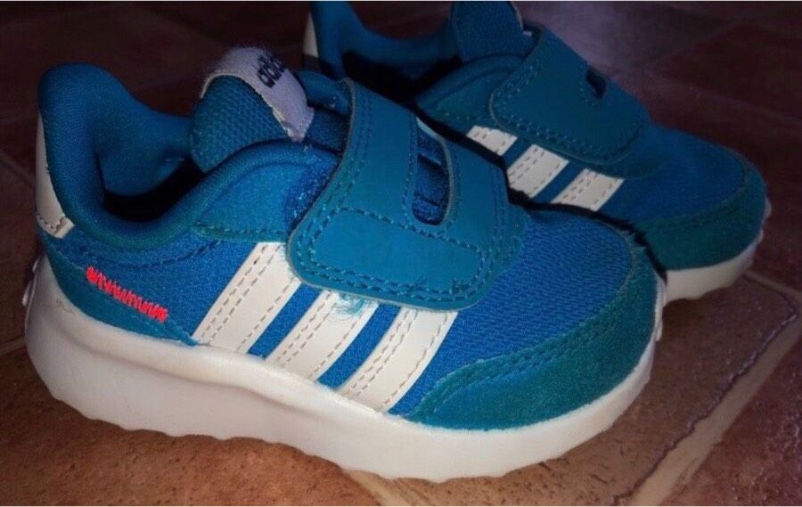 Adidas Baby Sneaker Turnschuhe Sportschuhe Gr. 20 Schuhe neuwe in Magdeburg