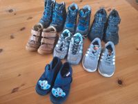 Kinderschuhe Gr. 22 Winterschuhe Sneaker Hausschuhe Niedersachsen - Wollbrandshausen Vorschau