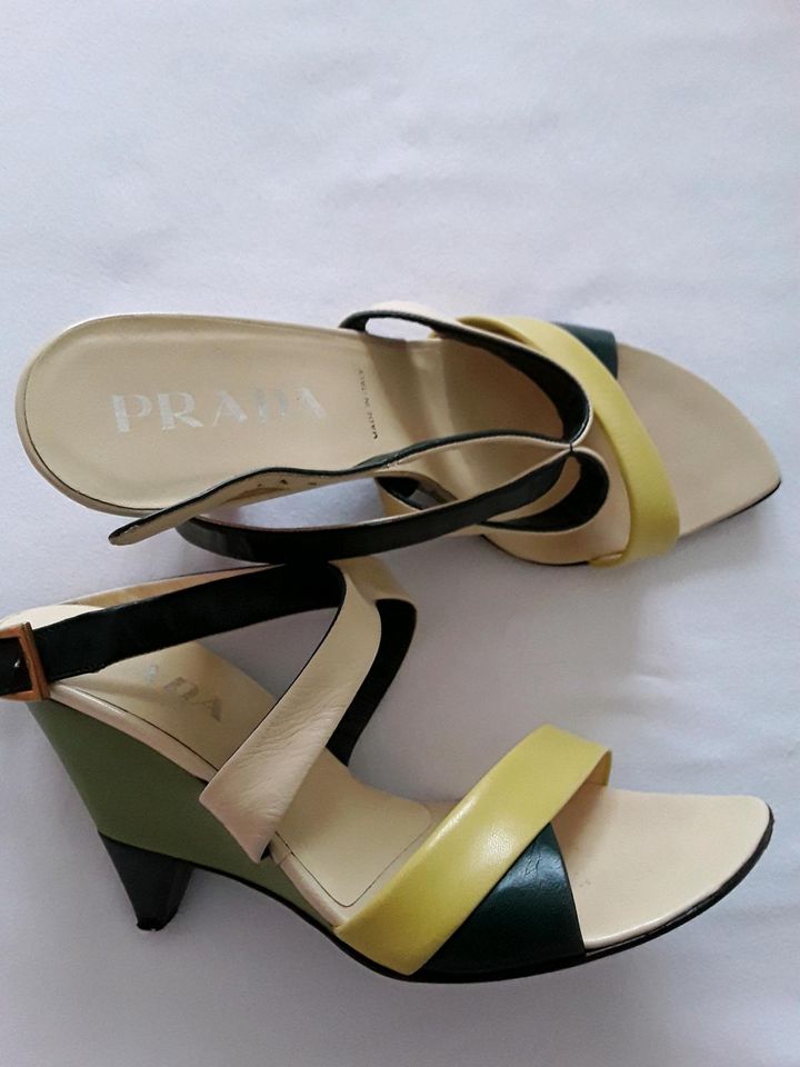 Original PRADA Sandalen Sandaletten Pumps Gr. 38 Grün in Ronnenberg